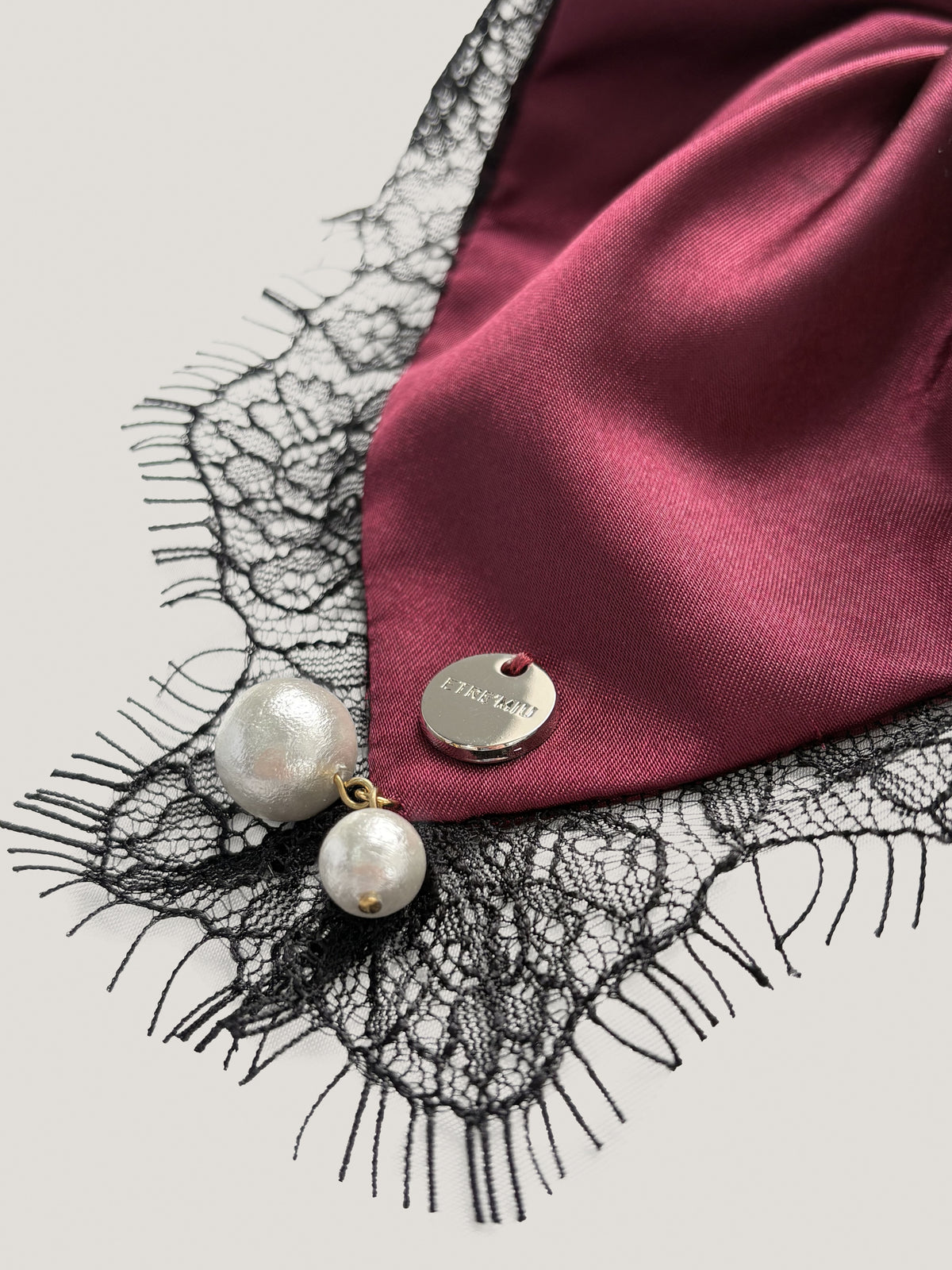 Pearl Lace Square Chou Chou