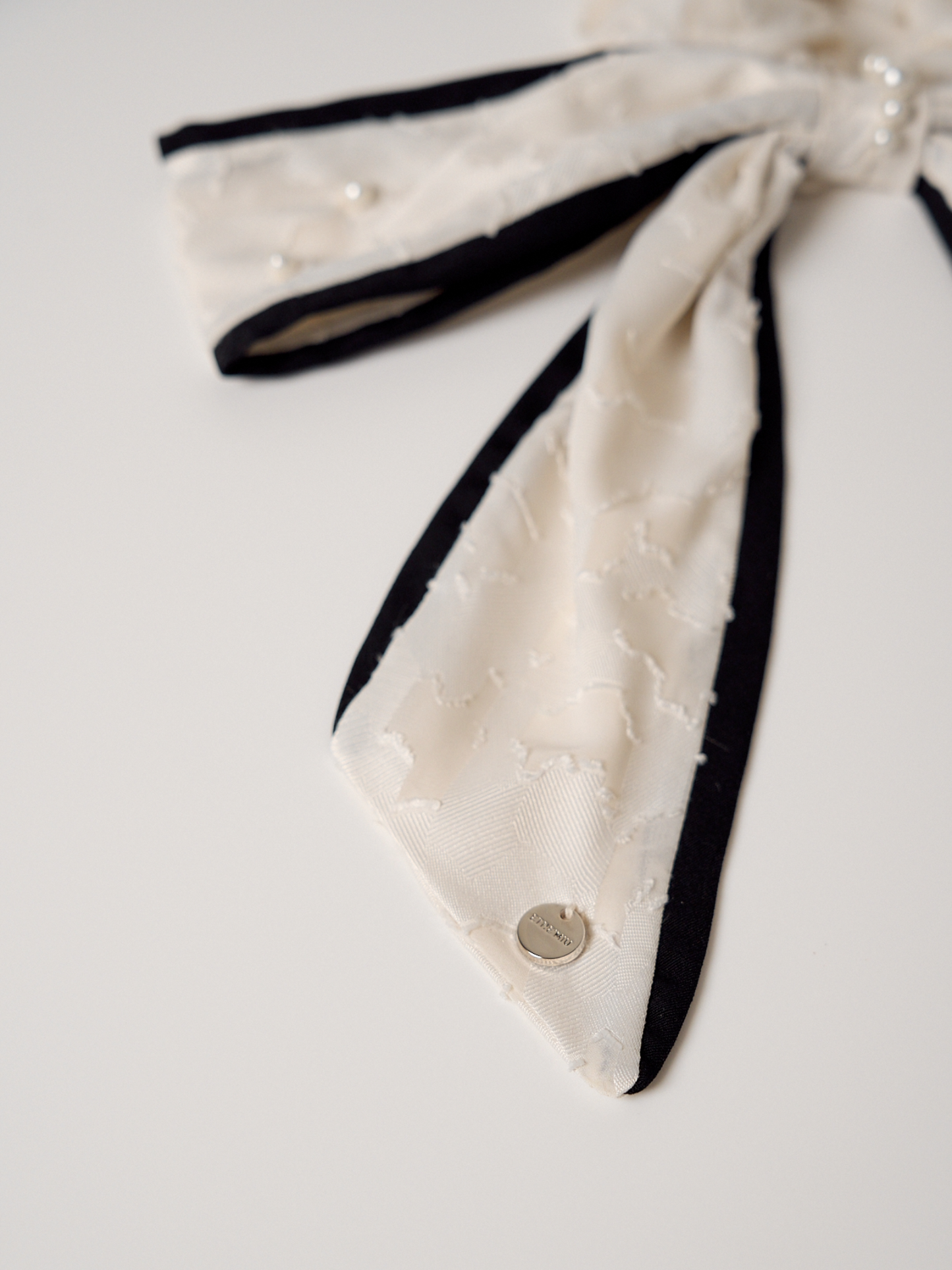 Pearl Ribbon Big Chou Chou