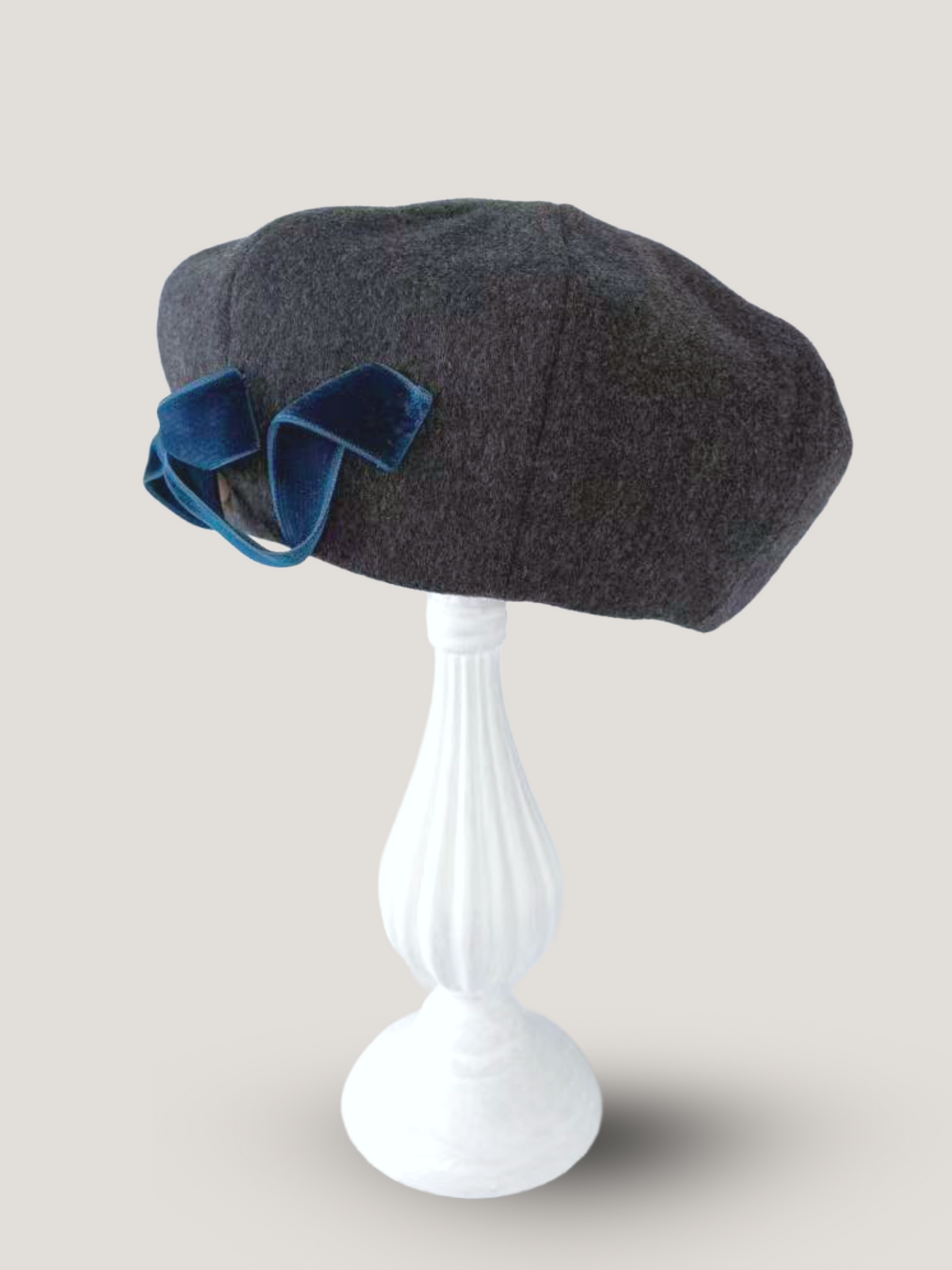 Perl Velvet Bow Beret
