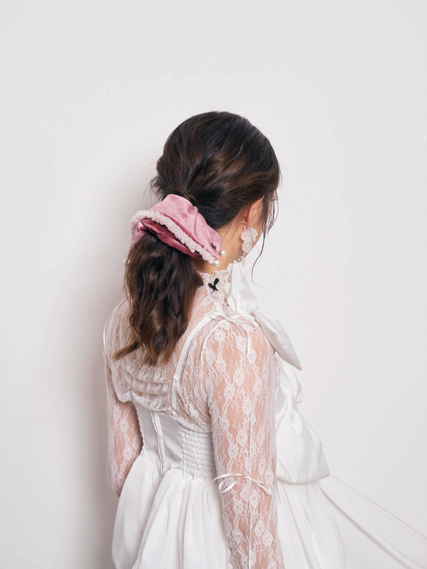 Velour Grace Pearl Chou Chou