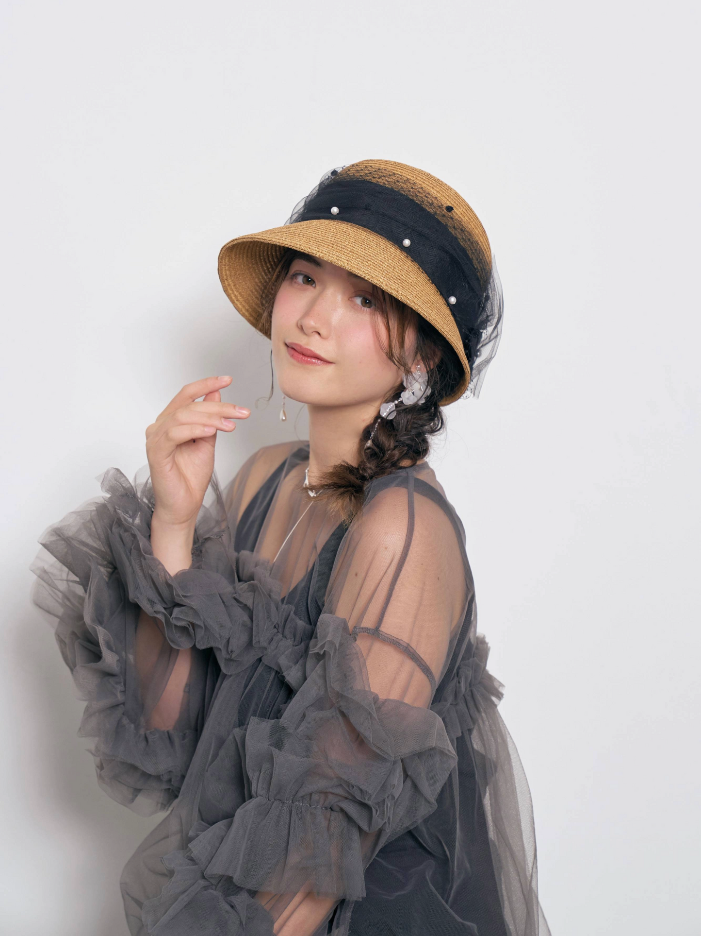 Tulle Ribbon Pearl Bucket Hat