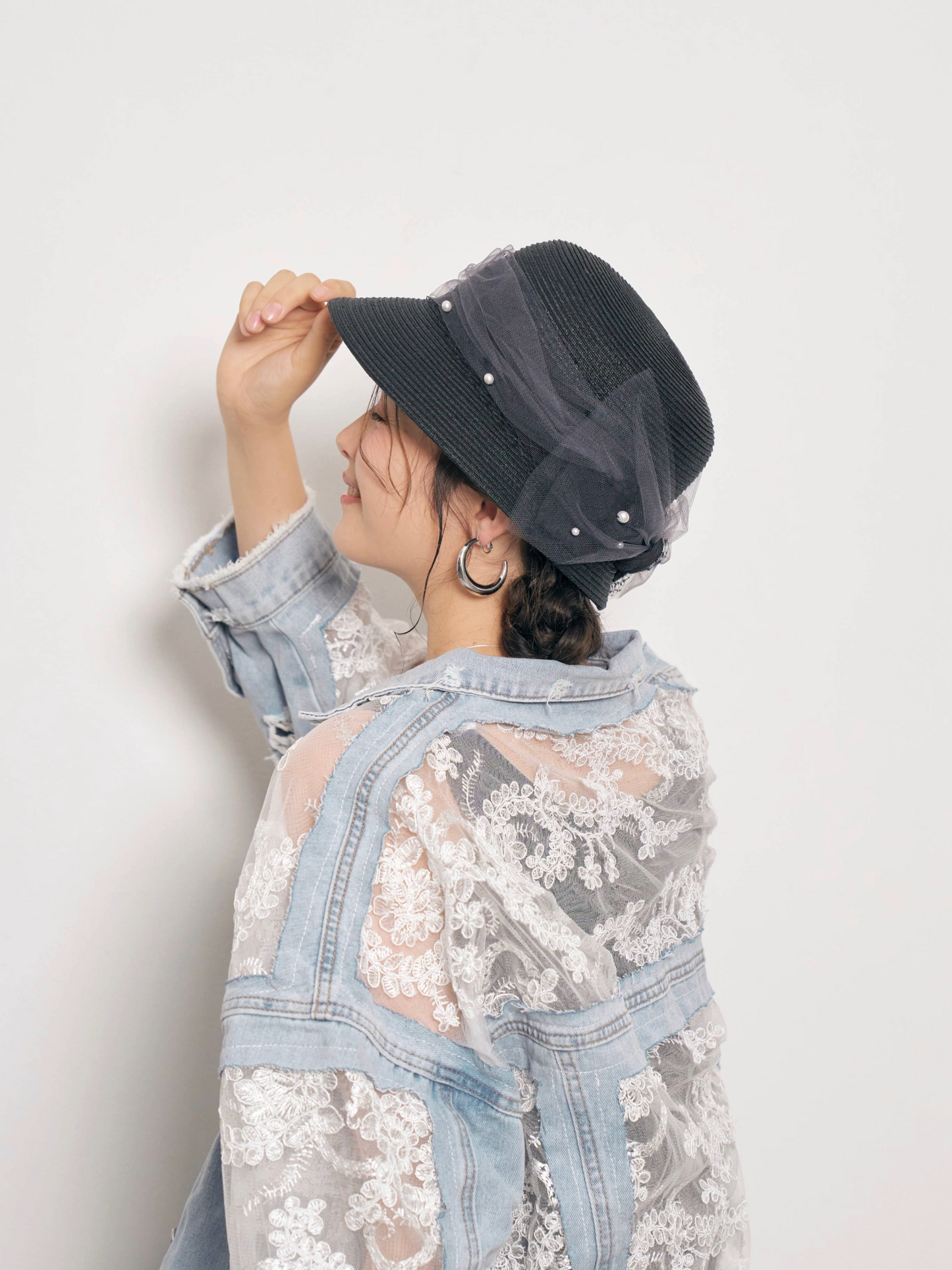 Tulle Ribbon Pearl Bucket Hat